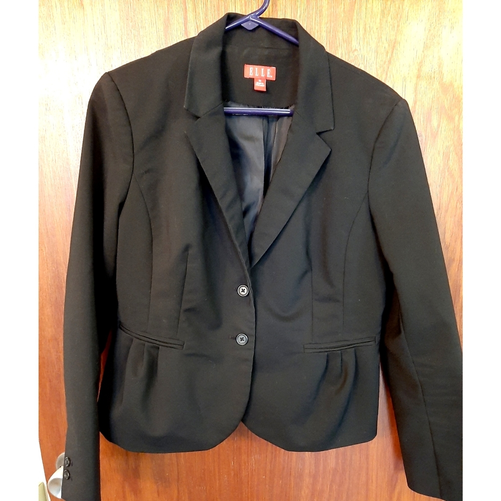 Elle black blazer